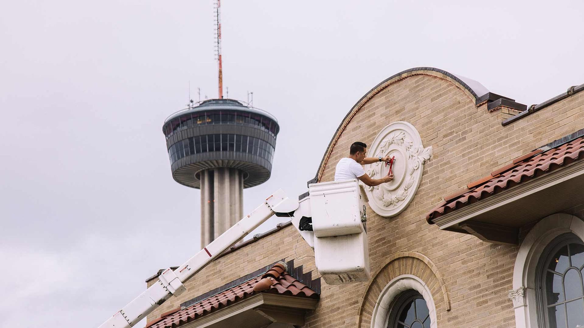 The mark going up on the facade